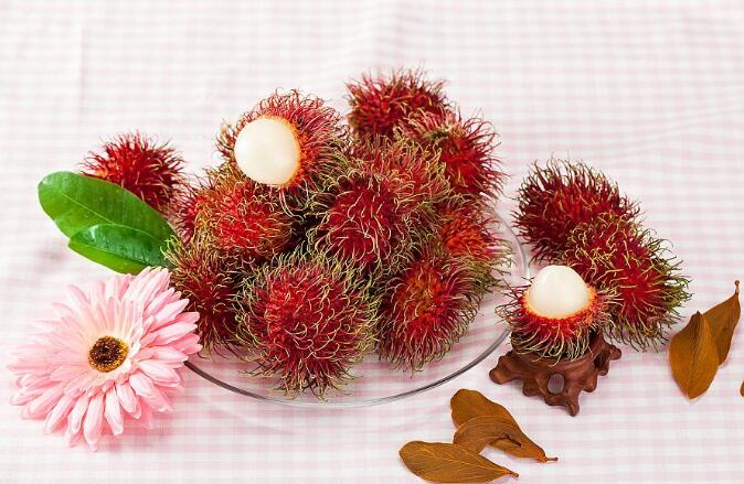 水果紅毛丹圖片大全 紅毛丹和荔枝區(qū)別對(duì)比圖