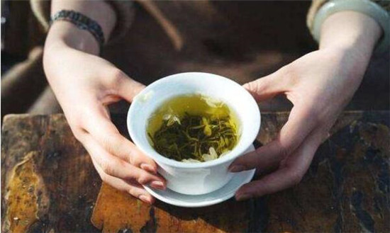 蒲公英茶的功效與作用及禁忌，蒲公英茶對女性的作用