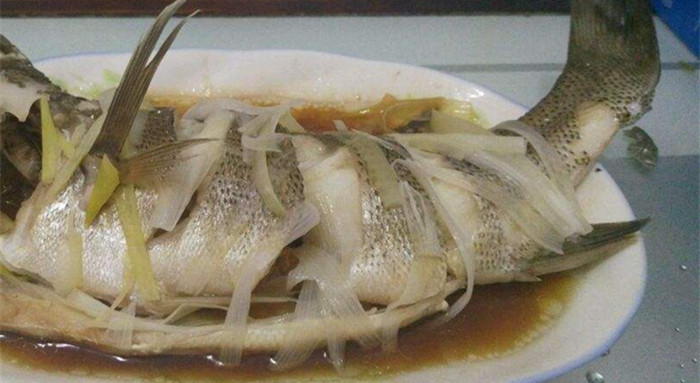 清蒸鱸魚正宗做法