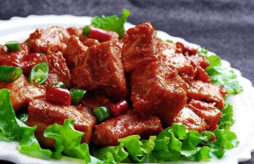 牛肉火鍋配菜有哪些，牛肉火鍋底料配方有哪些
